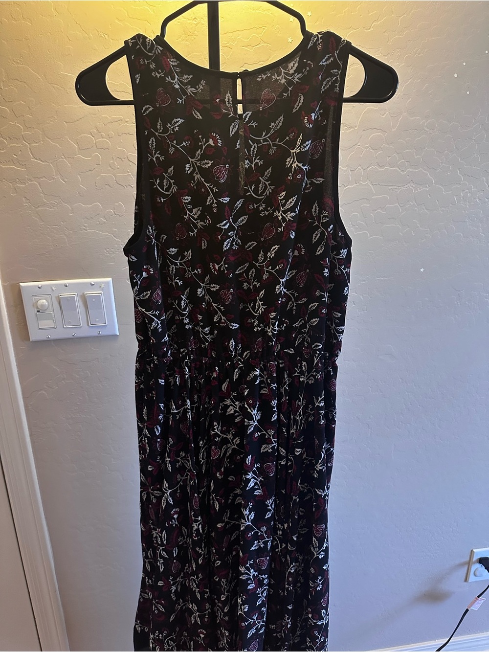 Michael Kors Burgundy and Black Floral Midi Dress - Picture 4 of 6
